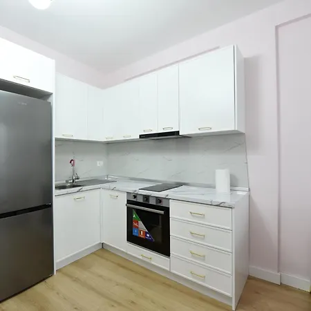 Liv Luxury Marina Bay Apartment Vlorë