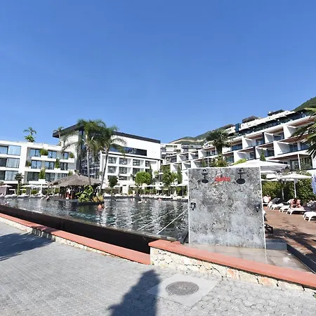 Liv Luxury Marina Bay