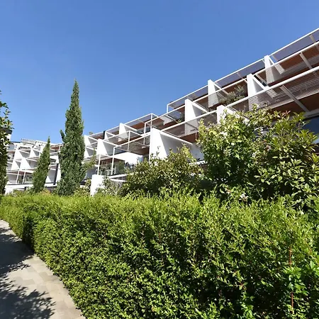 Liv Luxury Marina Bay * Vlorë