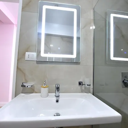 Liv Luxury Marina Bay Apartment