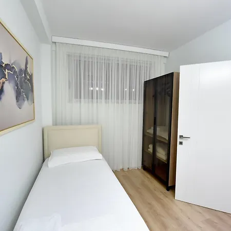Liv Luxury Marina Bay Apartment *