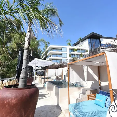 Liv Luxury Marina Bay アパート Vlorë