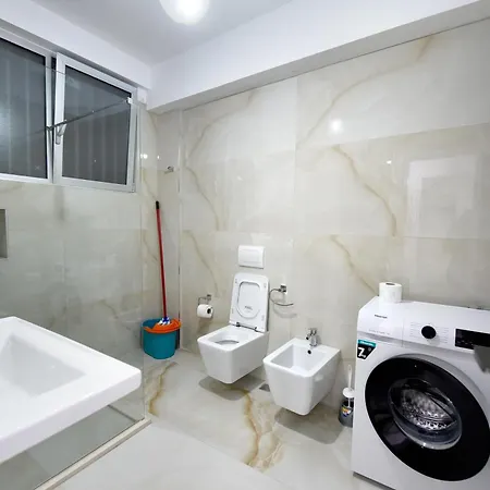 Liv Luxury Marina Bay Apartment